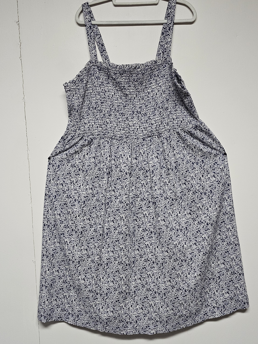 Universal Thread NWOT‎ Navy Blue White Ditsy Floral Smocked Midi Dress Size 2X